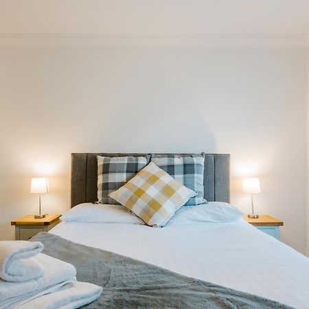 05Th Residence Of Lord Avenue Sleeps Five People Northampton Exteriér fotografie